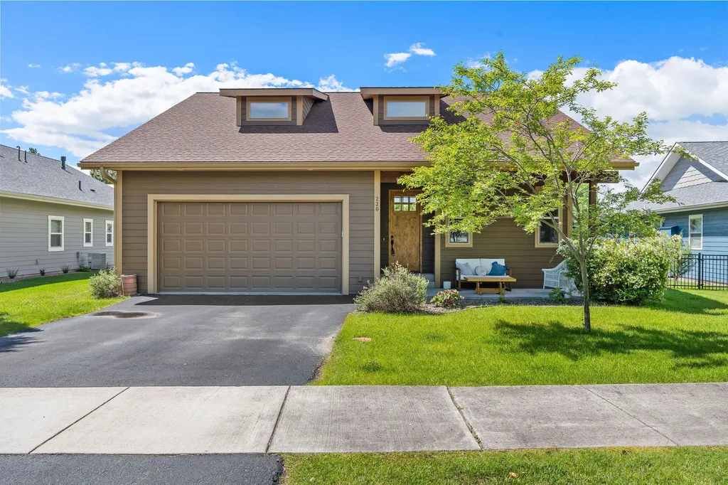 220 Bluebunch Court Bigfork MT 59911