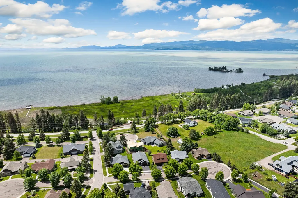220 Bluebunch Court Bigfork MT 59911