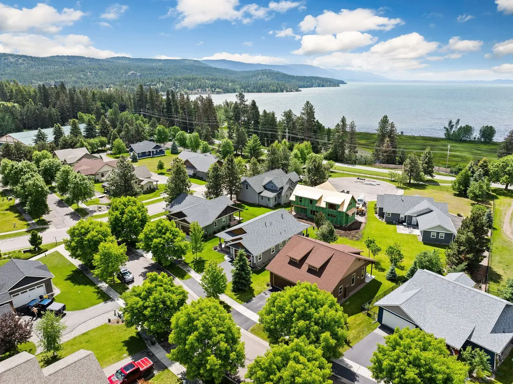 220 Bluebunch Court Bigfork MT 59911