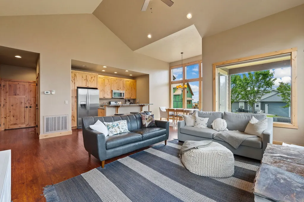 220 Bluebunch Court Bigfork MT 59911