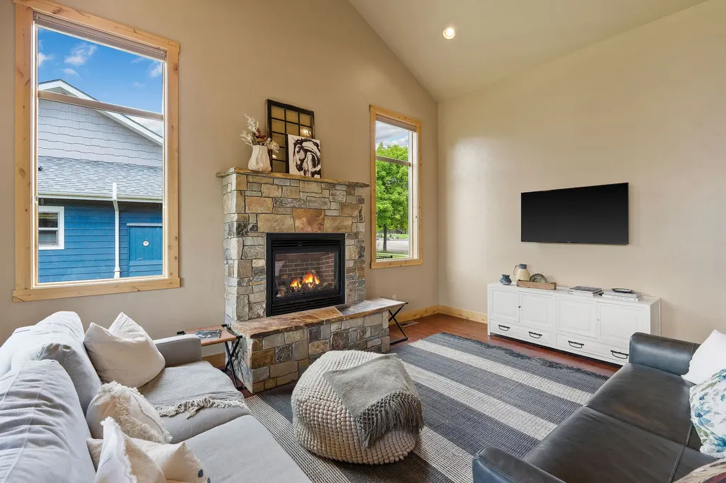 220 Bluebunch Court Bigfork MT 59911