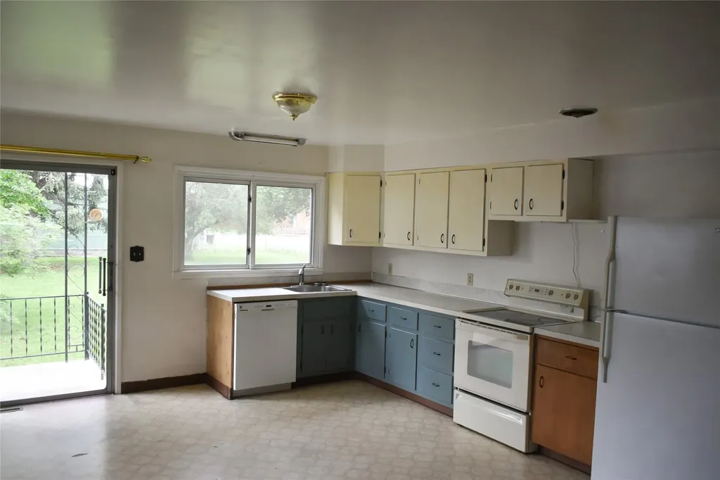 502 Pierce Street Plains MT 59859