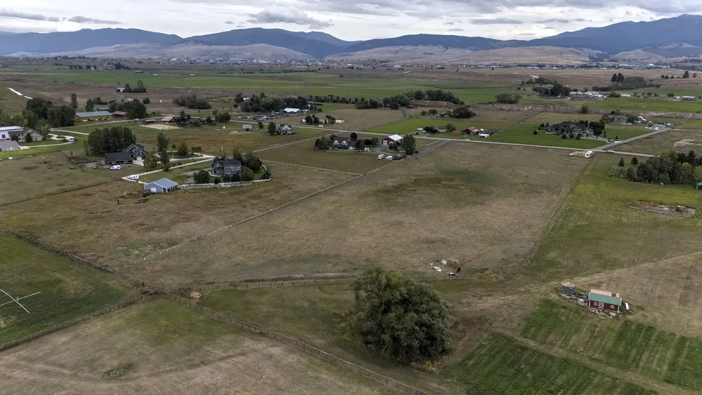 3747 Snowdrift Lane Missoula MT 59808