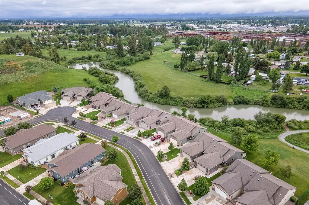 229 E Nicklaus Avenue Kalispell MT 59901
