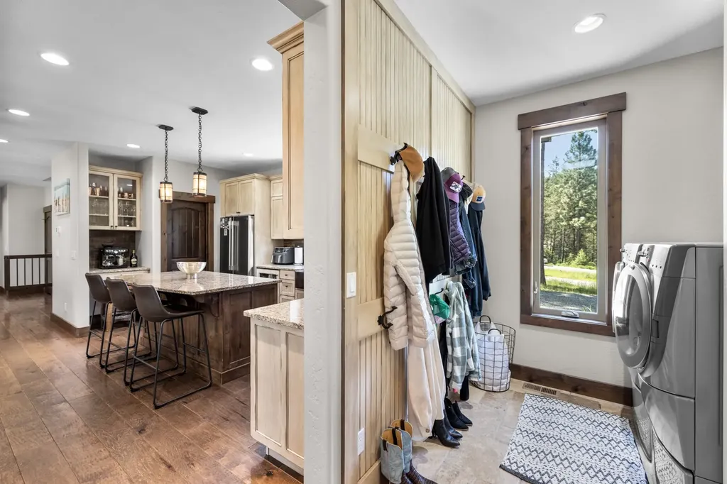 731 Hoodoo Loop Rexford MT 59930