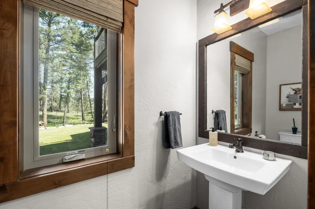 731 Hoodoo Loop Rexford MT 59930