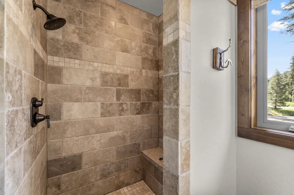 731 Hoodoo Loop Rexford MT 59930