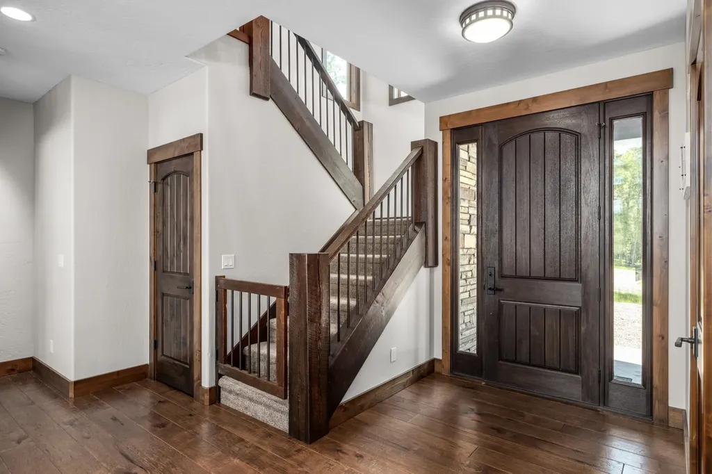 731 Hoodoo Loop Rexford MT 59930