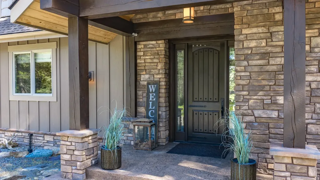731 Hoodoo Loop Rexford MT 59930