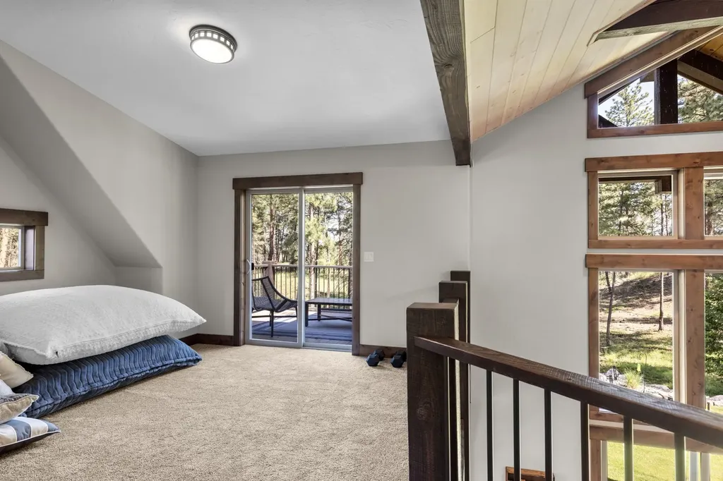 731 Hoodoo Loop Rexford MT 59930