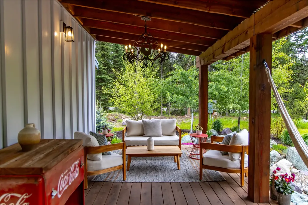 3965/3973 Star Meadow Road Whitefish MT 59937