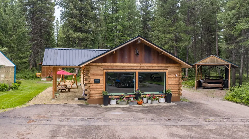 3965/3973 Star Meadow Road Whitefish MT 59937