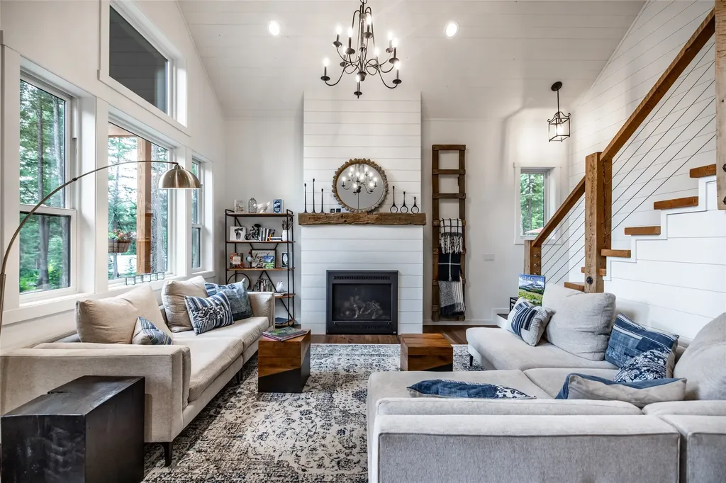 3965/3973 Star Meadow Road Whitefish MT 59937