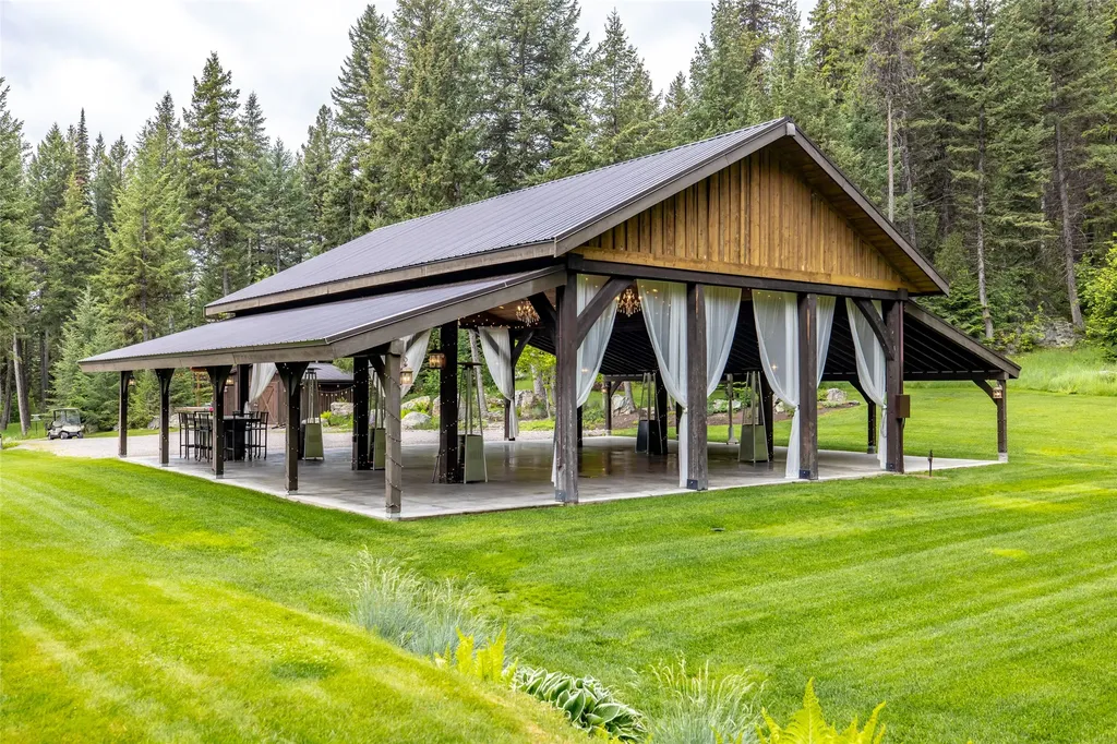 3965/3973 Star Meadow Road Whitefish MT 59937