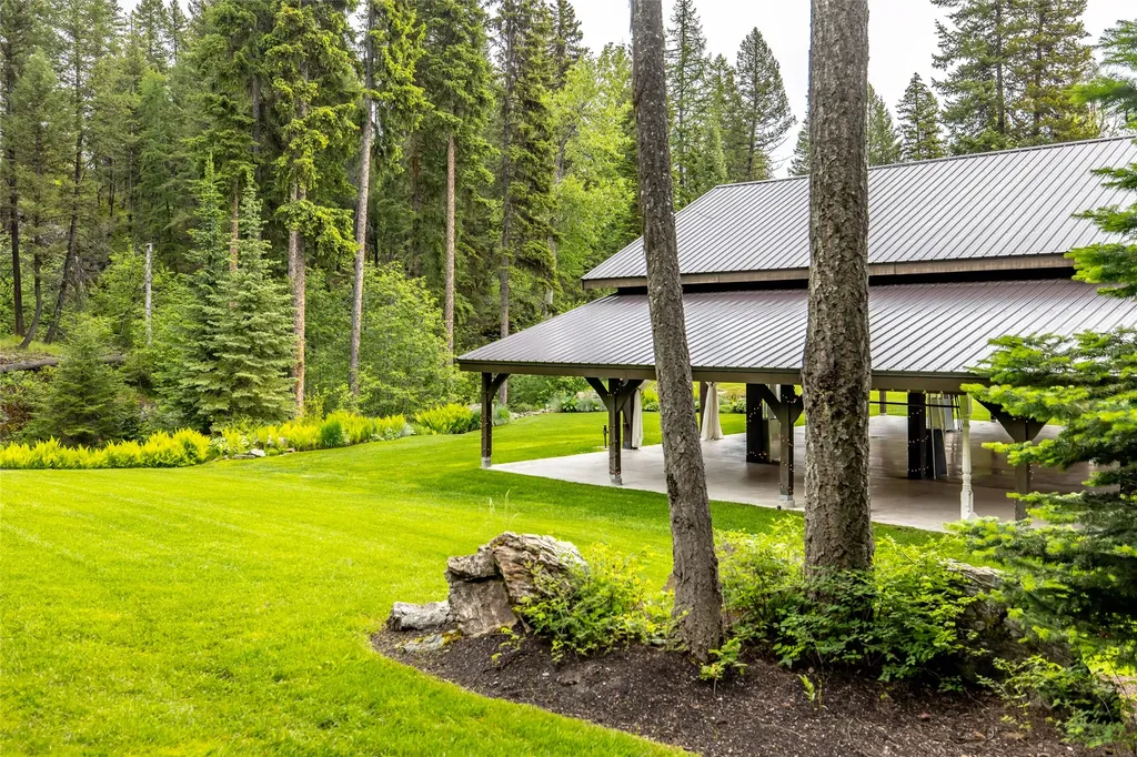 3965/3973 Star Meadow Road Whitefish MT 59937