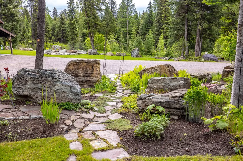 3965/3973 Star Meadow Road Whitefish MT 59937