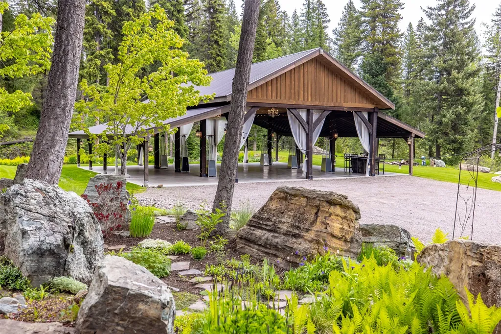 3965/3973 Star Meadow Road Whitefish MT 59937
