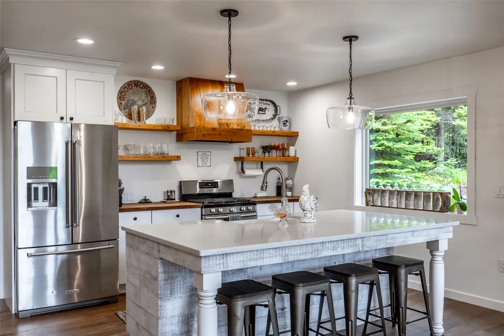 3965/3973 Star Meadow Road Whitefish MT 59937