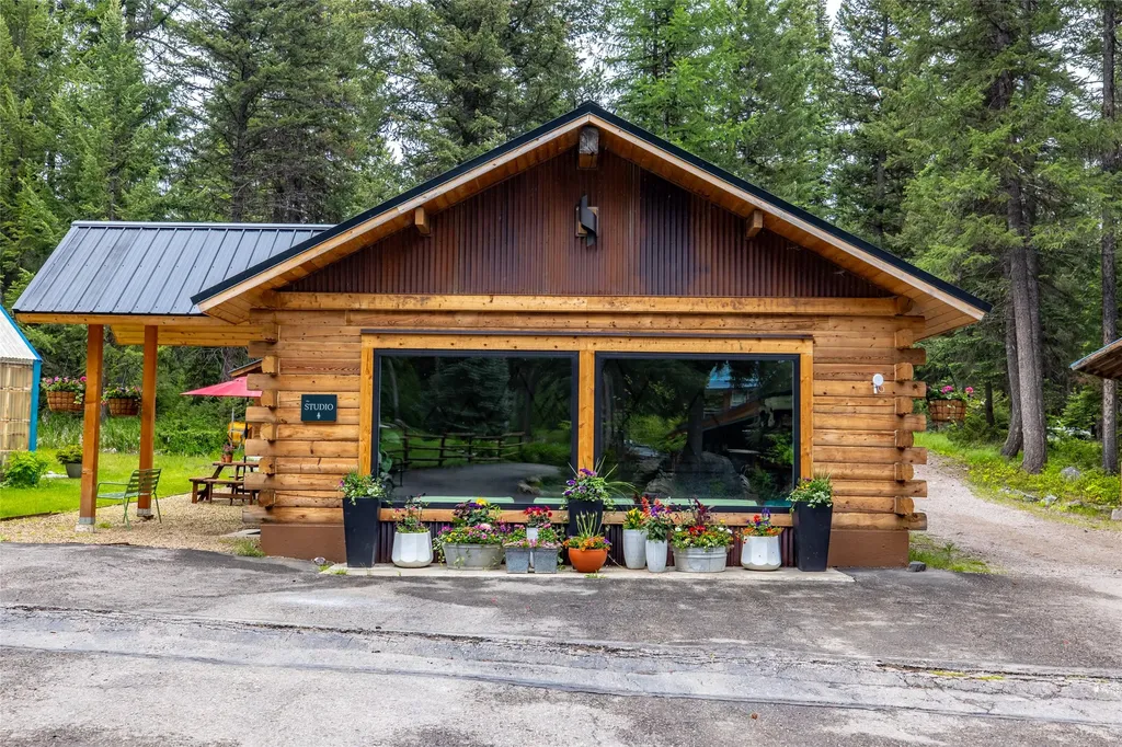 3965/3973 Star Meadow Road Whitefish MT 59937