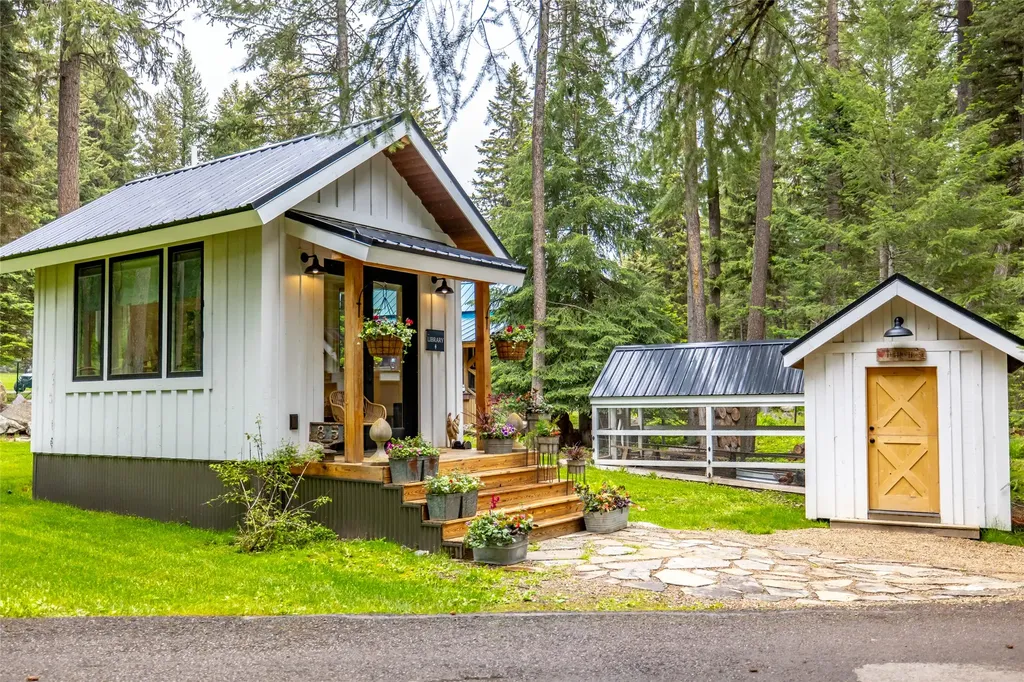3965/3973 Star Meadow Road Whitefish MT 59937