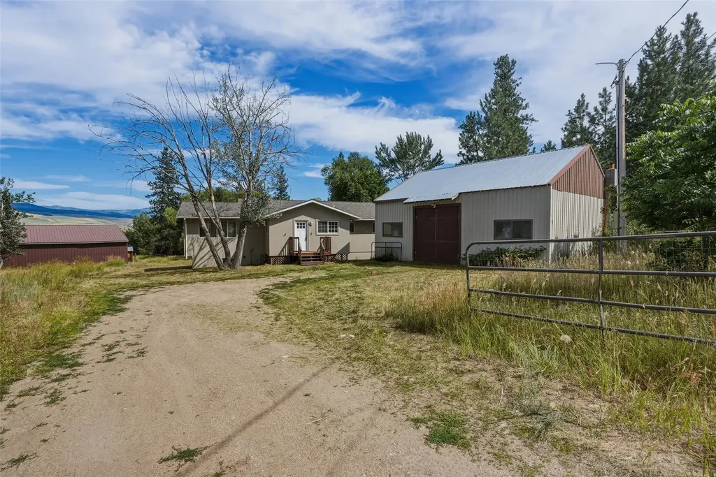 20000 Kings Road Florence MT 59833