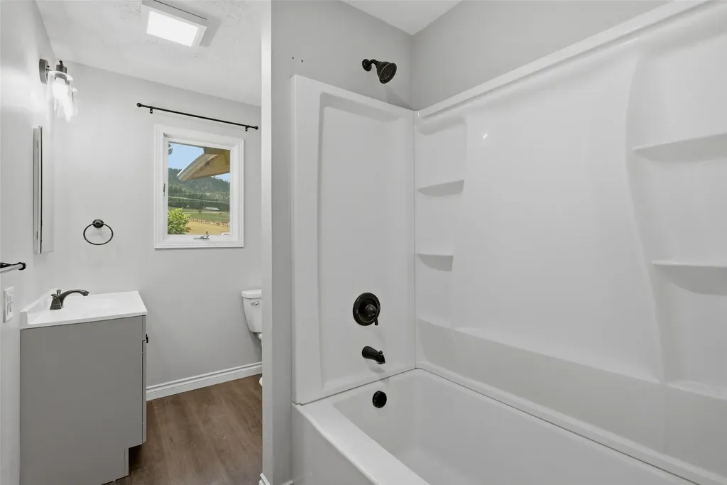 20000 Kings Road Florence MT 59833
