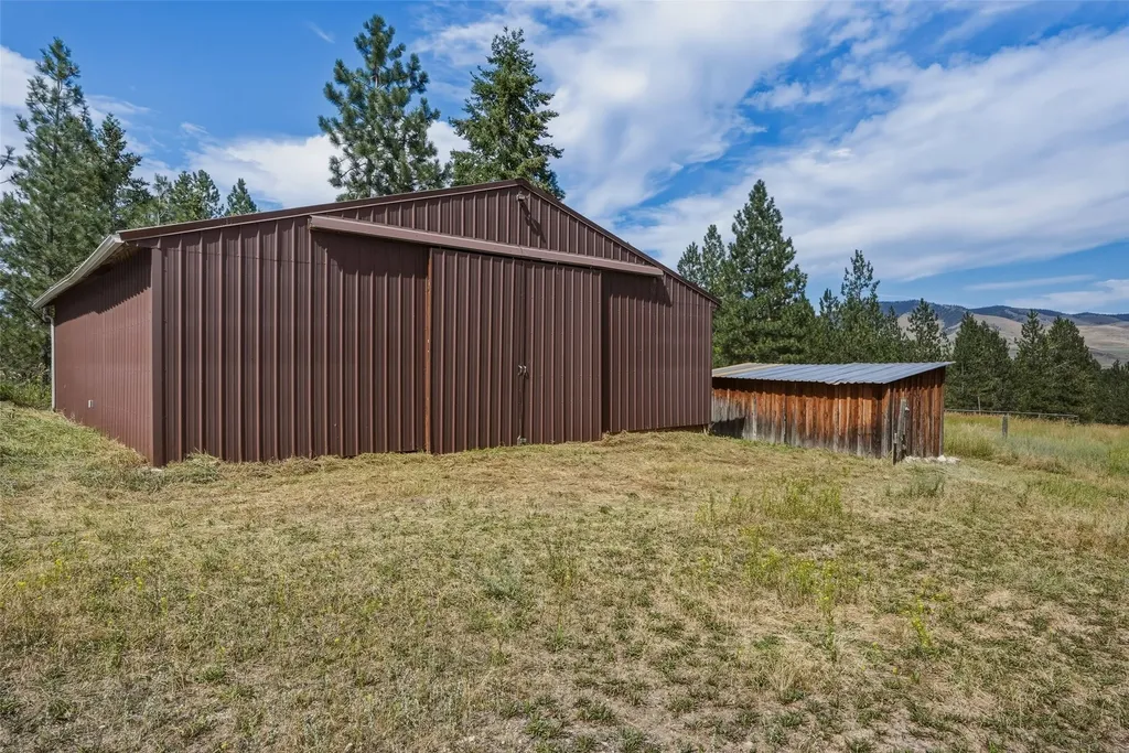 20000 Kings Road Florence MT 59833