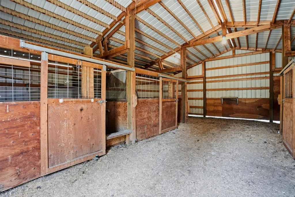 20000 Kings Road Florence MT 59833