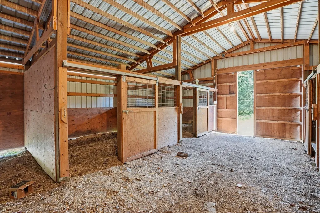 20000 Kings Road Florence MT 59833