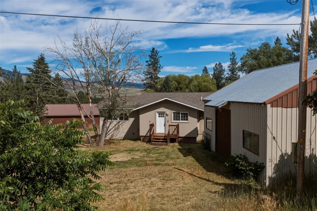 20000 Kings Road Florence MT 59833