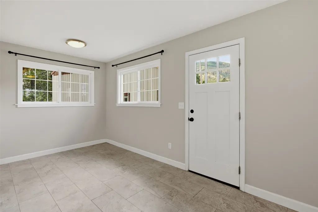 20000 Kings Road Florence MT 59833