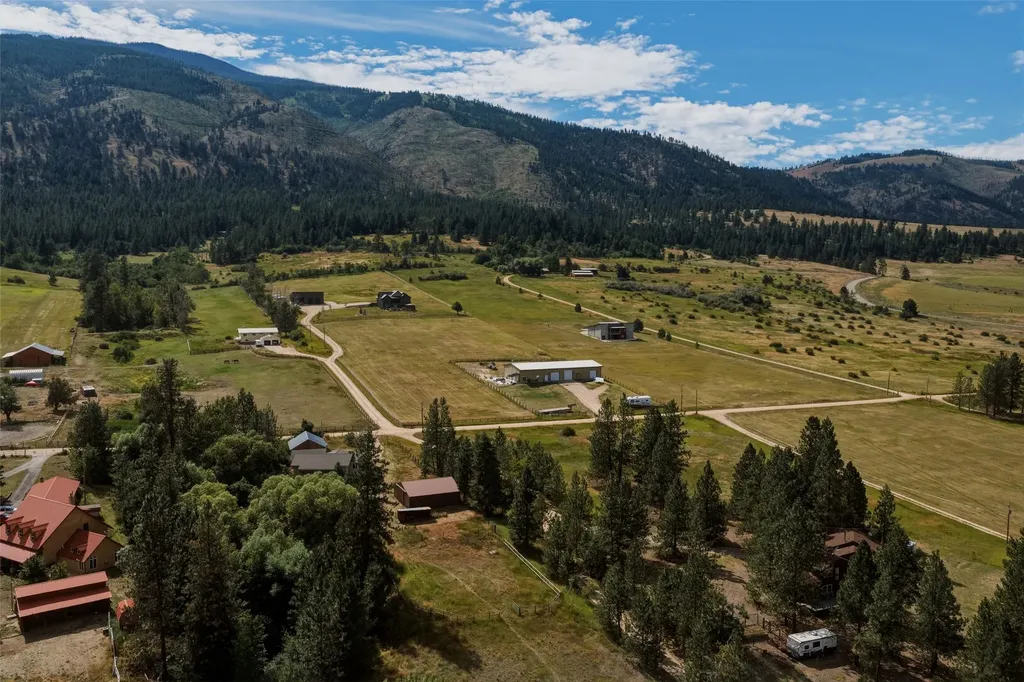 20000 Kings Road Florence MT 59833