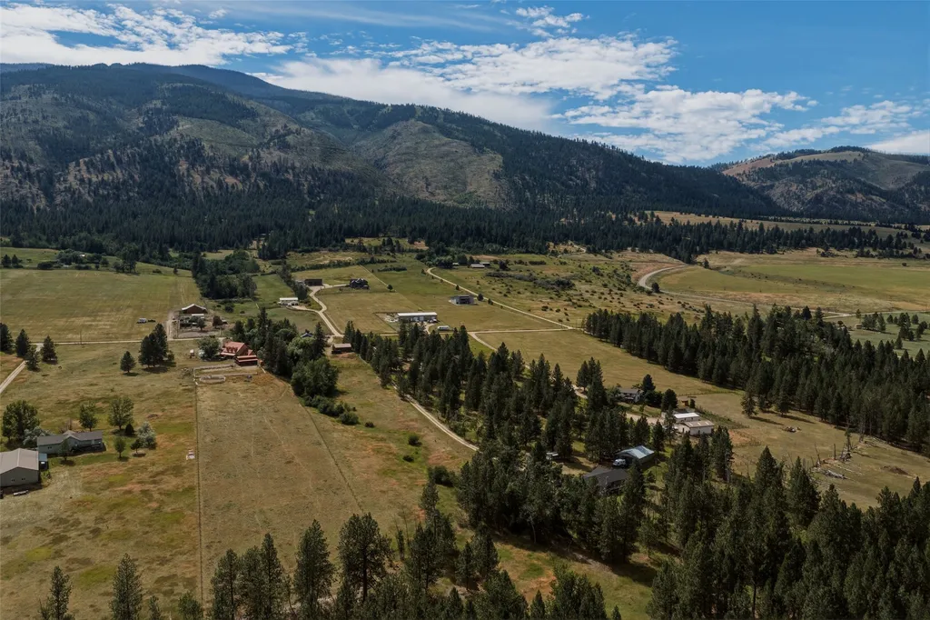 20000 Kings Road Florence MT 59833