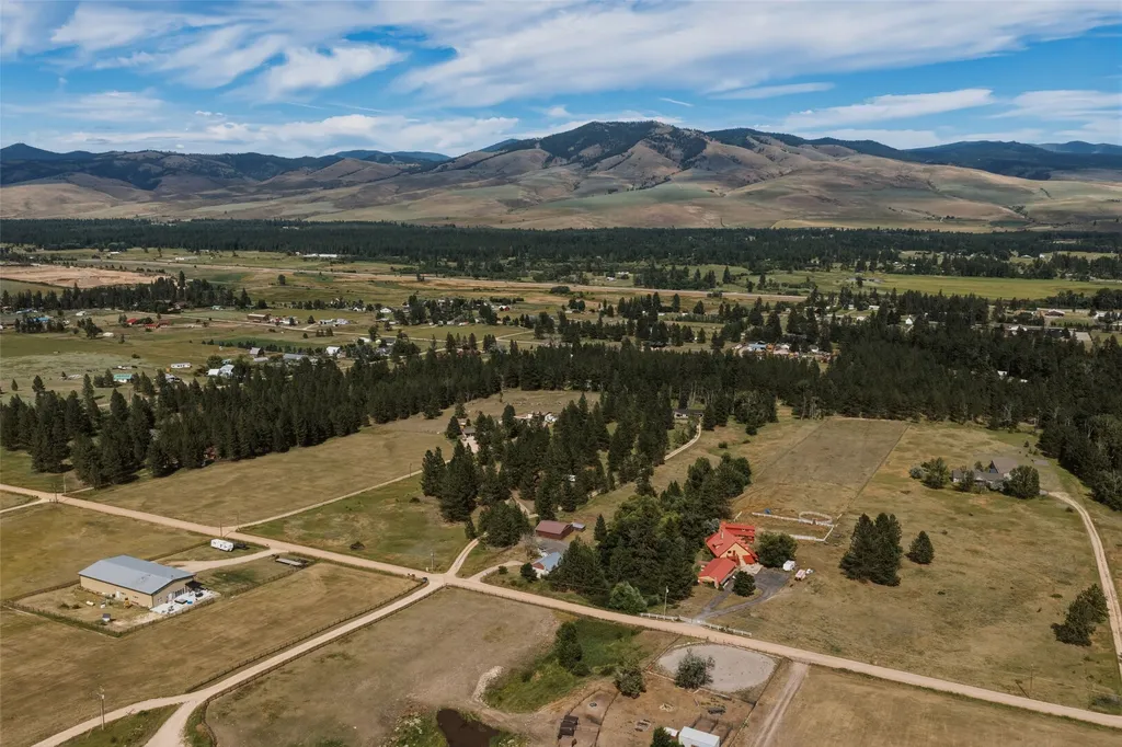 20000 Kings Road Florence MT 59833