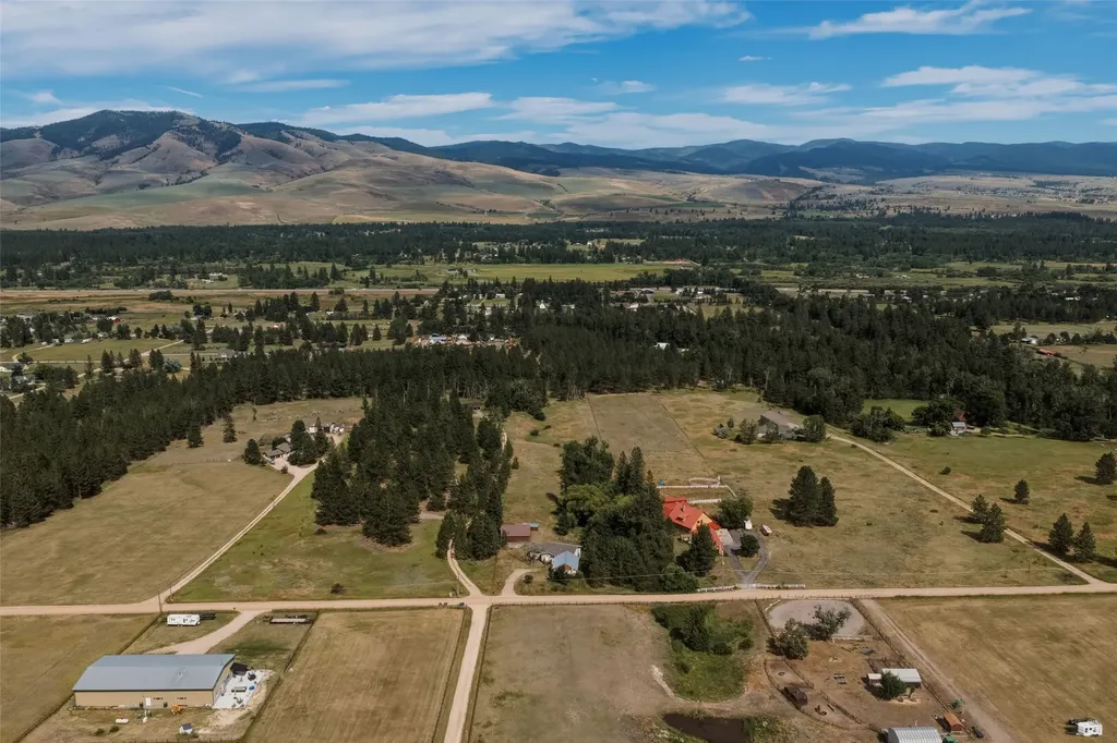 20000 Kings Road Florence MT 59833