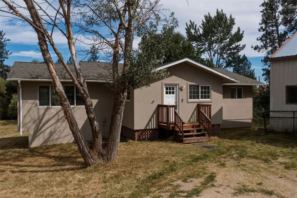 20000 Kings Road Florence MT 59833