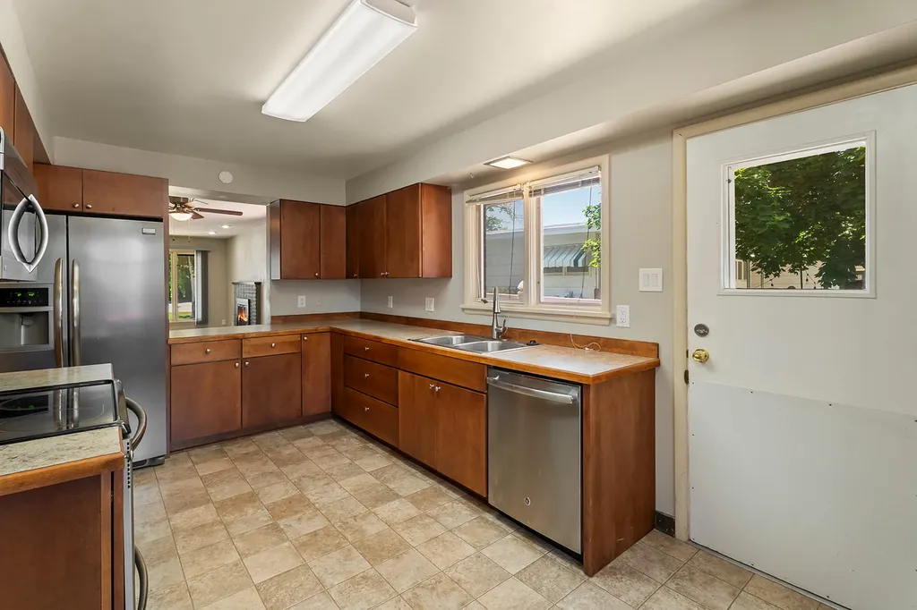 1914 8th Avenue Helena MT 59601