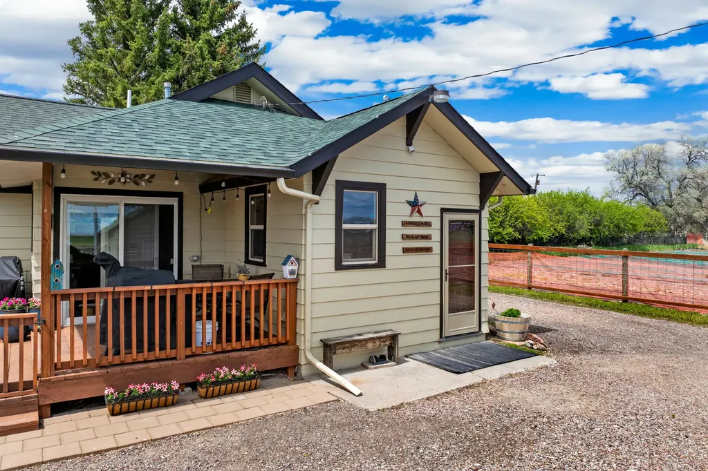81 Eaton Avenue Great Falls MT 59405