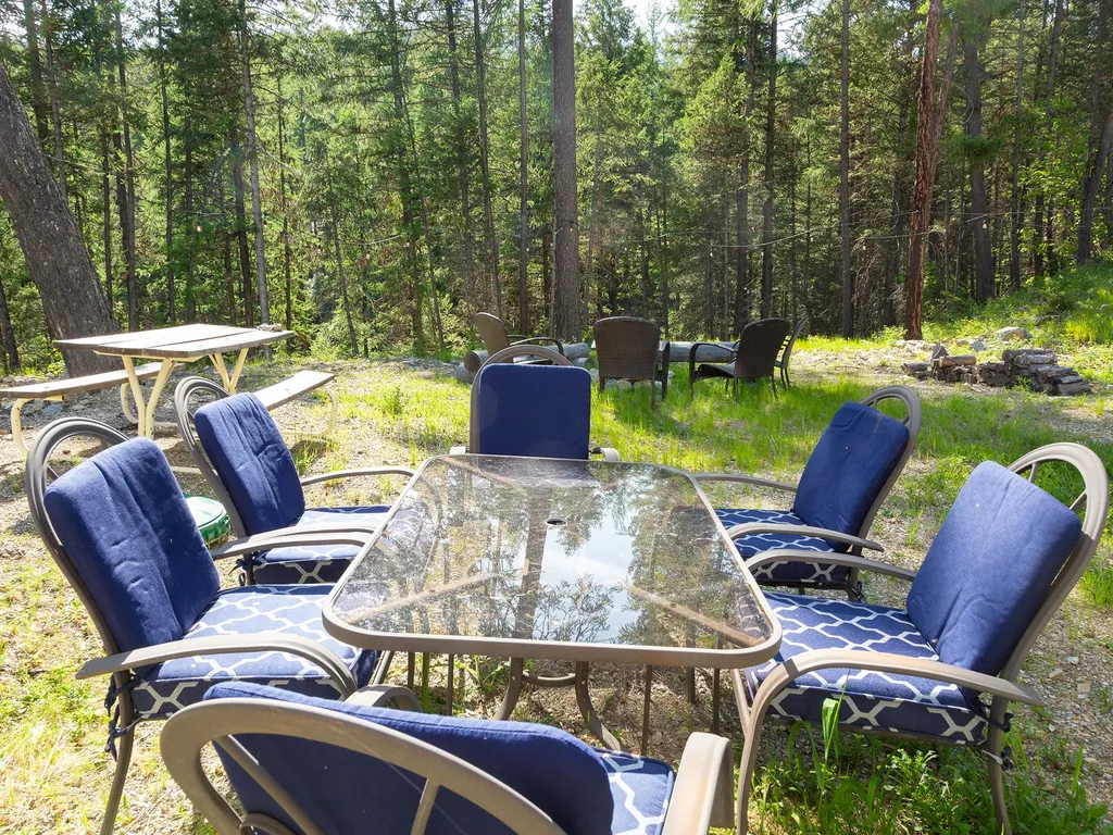 254 Chinook Lake Road Whitefish MT 59937