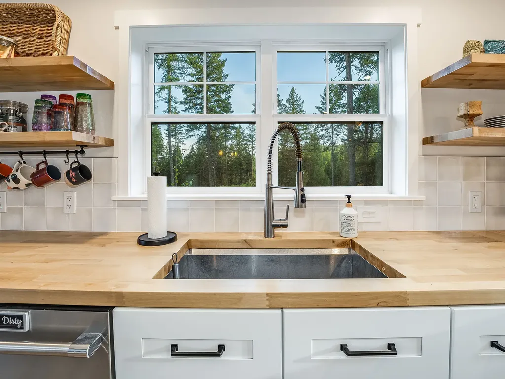 254 Chinook Lake Road Whitefish MT 59937