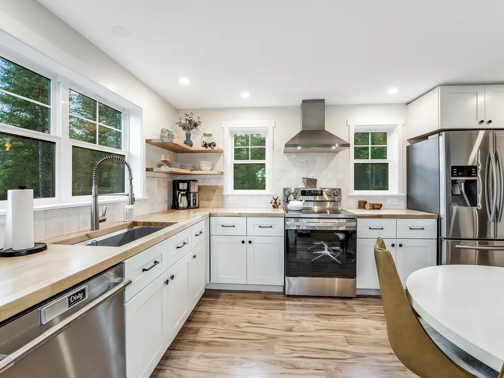 254 Chinook Lake Road Whitefish MT 59937