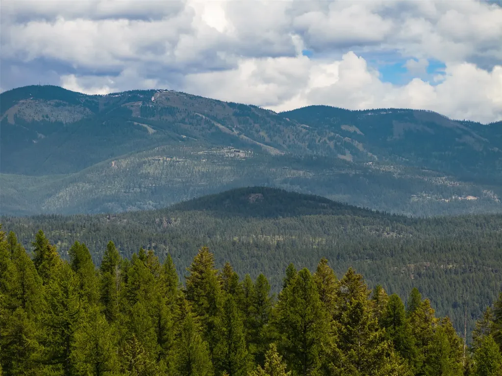 254 Chinook Lake Road Whitefish MT 59937