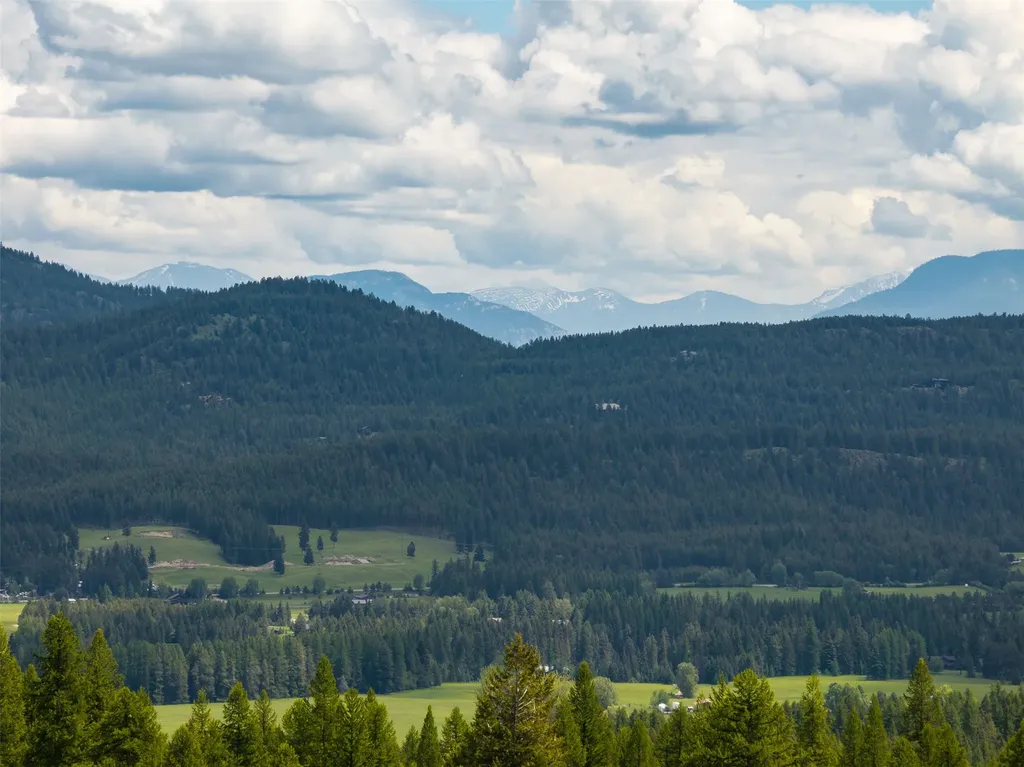 254 Chinook Lake Road Whitefish MT 59937