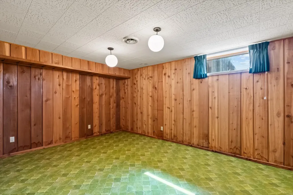 301 Arrow Street St Ignatius MT 59865