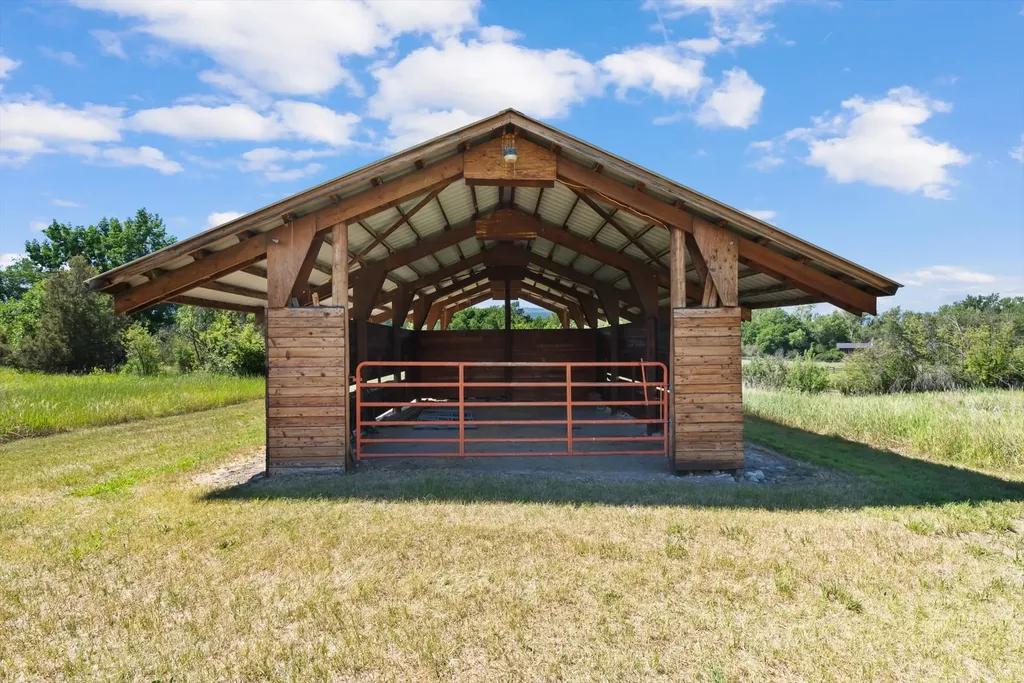 301 Arrow Street St Ignatius MT 59865