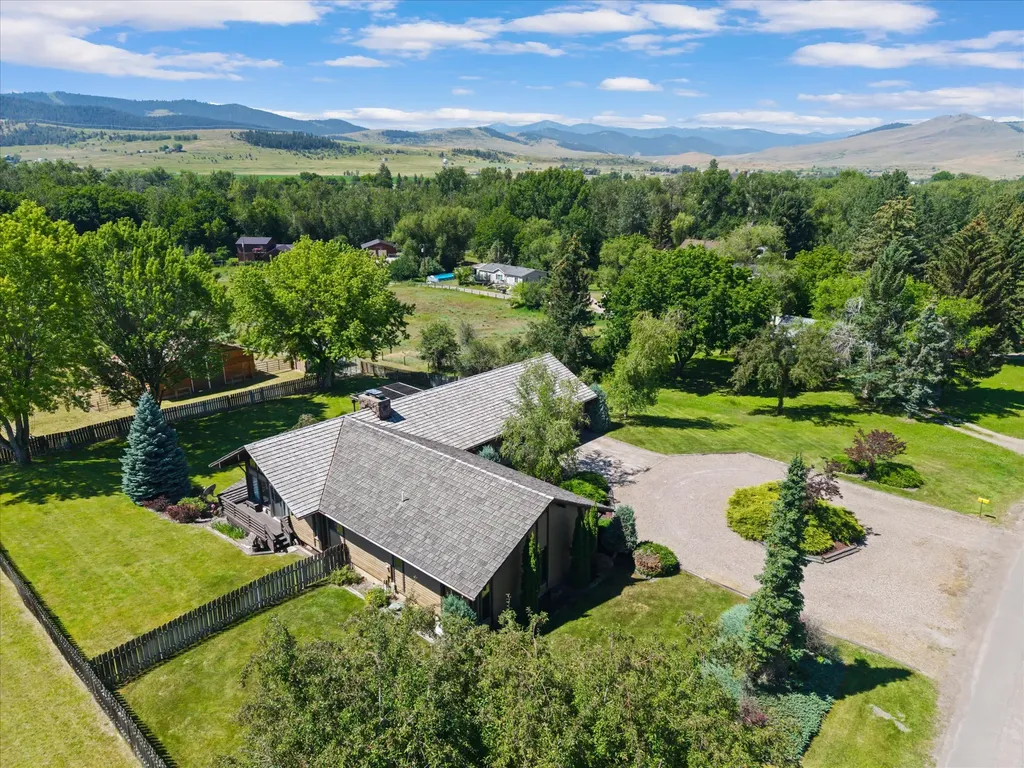 301 Arrow Street St Ignatius MT 59865