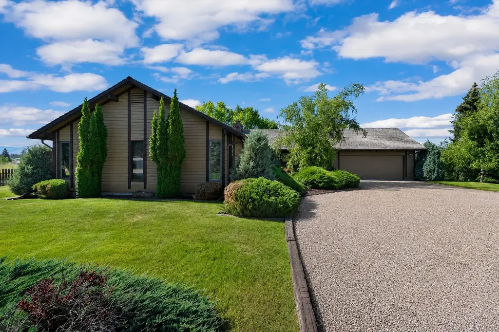 301 Arrow Street St Ignatius MT 59865