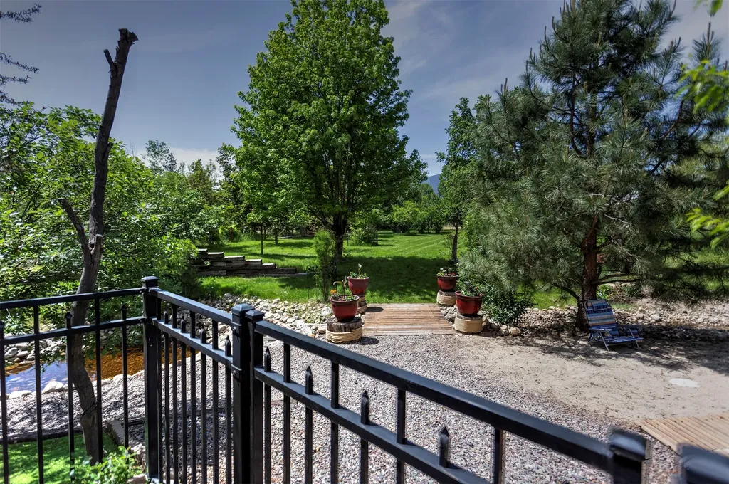 3979 Stevensville River Road Stevensville MT 59870