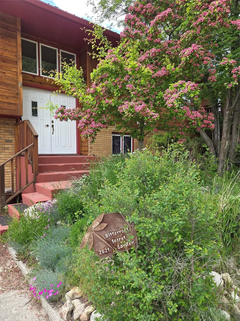 3979 Stevensville River Road Stevensville MT 59870