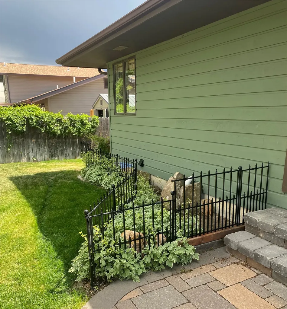 1105 23rd Avenue SW Great Falls MT 59404